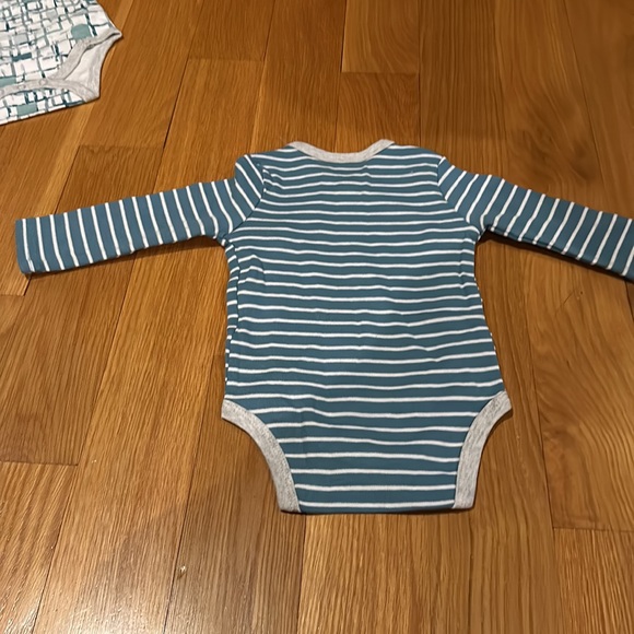 Asher and Olivia - Baby Boy's 3-Pack Long-Sleeve Kimono Bodysuit Set Onesie’s - Picture 11 of 16